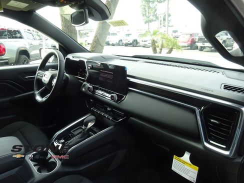 New 2026 GMC Canyon Elevation w/ Convenience Package image 16