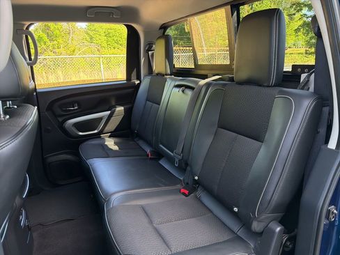 Used 2018 Nissan Titan PRO-4X w/ Pro-4x Utility Package AWD/4WD image 19