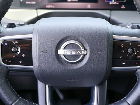 Used 2025 Nissan Armada SV AWD/4WD image 8