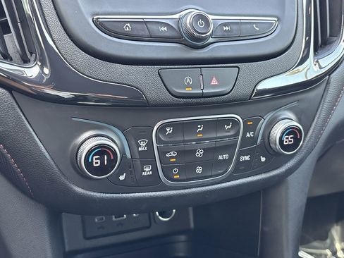 Used 2024 Chevrolet Equinox RS FWD image 23