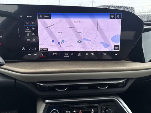 Certified 2025 Audi Q5 Premium w/ Convenience Package AWD/4WD image 11