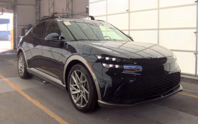 Used 2025 Genesis GV60 Advanced AWD/4WD image 2