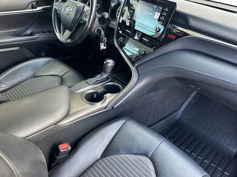 Used 2021 Toyota Camry SE FWD image 15