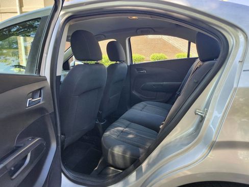 Used 2017 Chevrolet Sonic LT image 5