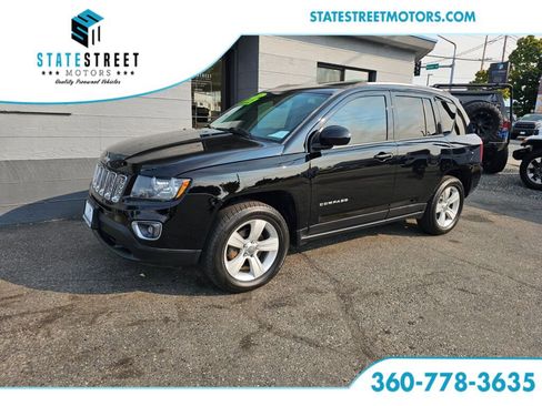 Used 2016 Jeep Compass High Altitude image 1