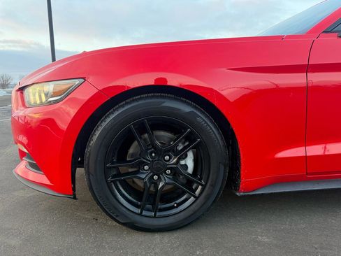 Used 2017 Ford Mustang Coupe image 17