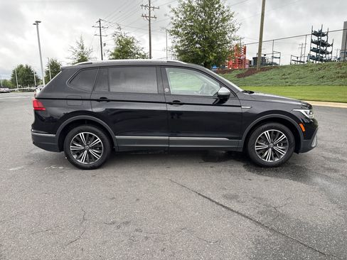 Used 2024 Volkswagen Tiguan Wolfsburg Edition FWD image 10
