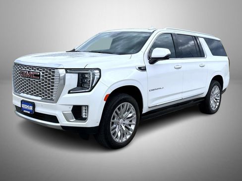 Used 2023 GMC Yukon XL Denali w/ Denali Reserve Package AWD/4WD image 1