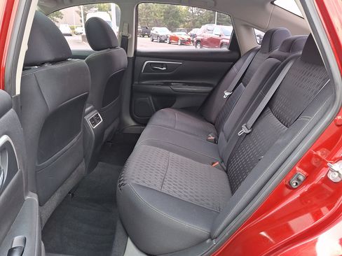 Certified 2017 Nissan Altima 2.5 SV w/ Convenience Package FWD image 10