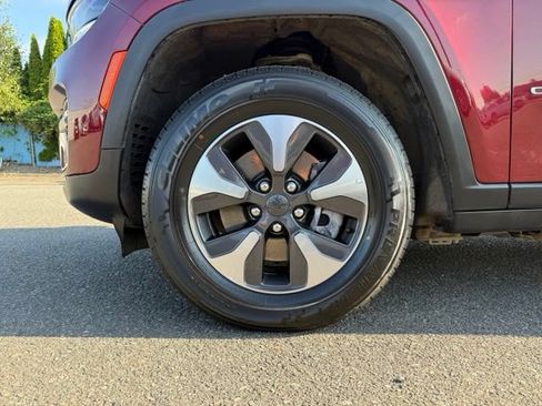 Used 2024 Jeep Grand Cherokee Limited 4xe AWD/4WD image 13