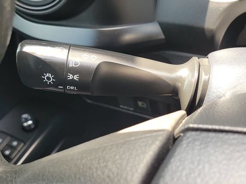 Used 2018 Toyota Tacoma SR w/ SR Convenience Package RWD image 11