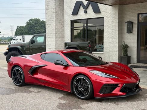 Used 2022 Chevrolet Corvette Stingray Preferred Cpe w/ Battery Protection Package RWD image 1