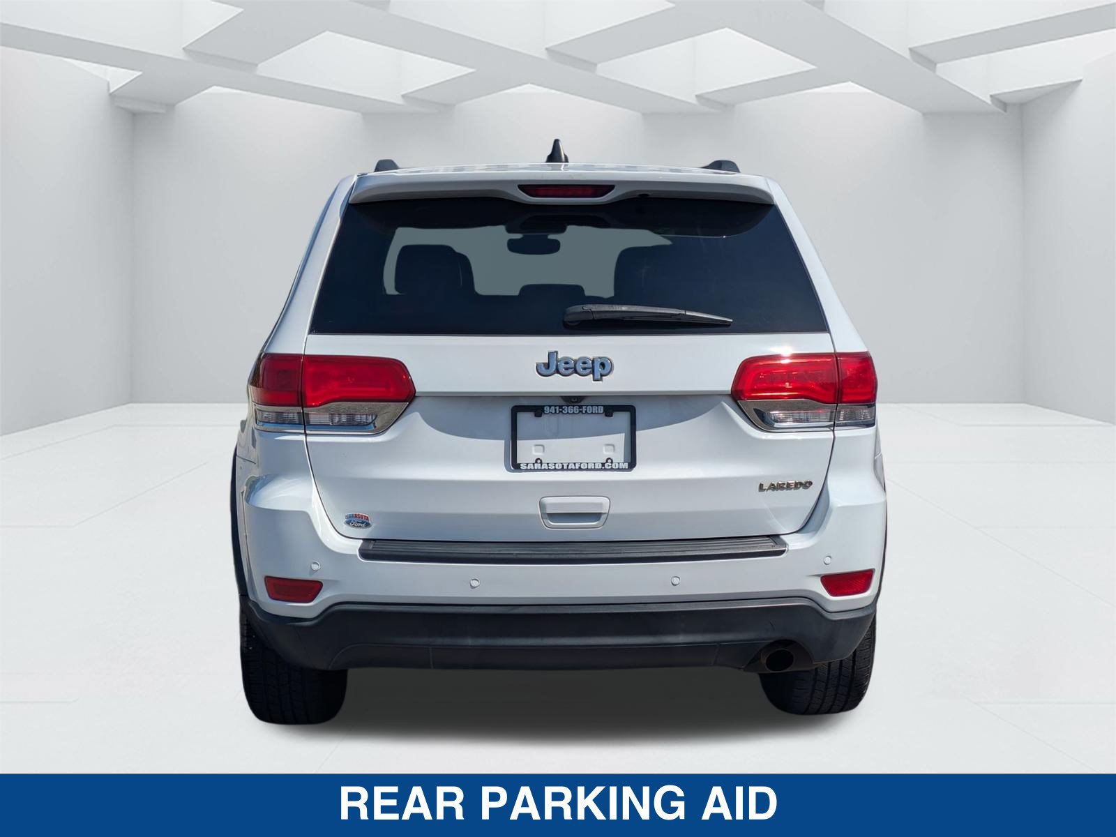 Used 2018 Jeep Grand Cherokee Laredo RWD image 6