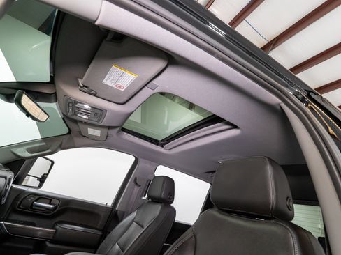 Used 2020 Chevrolet Silverado 2500 LTZ w/ Technology Package image 19