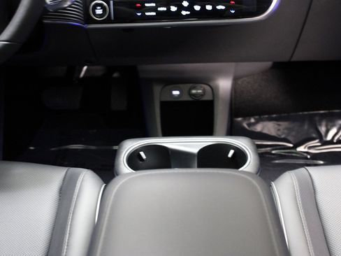 Used 2024 Hyundai Ioniq 5 Limited image 28