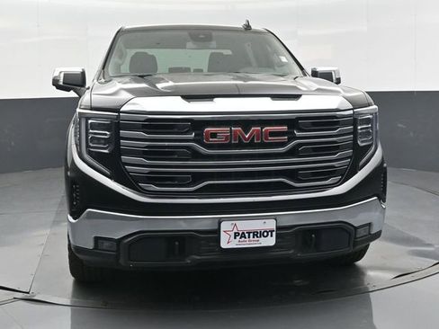 Used 2022 GMC Sierra 1500 SLT w/ SLT Convenience Package AWD/4WD image 8