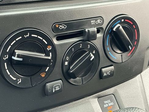 Used 2020 Nissan NV200 SV image 31