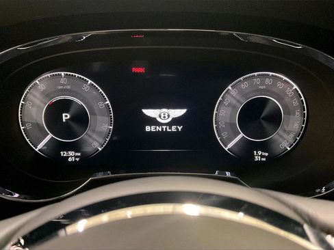 New 2025 Bentley Bentayga image 10