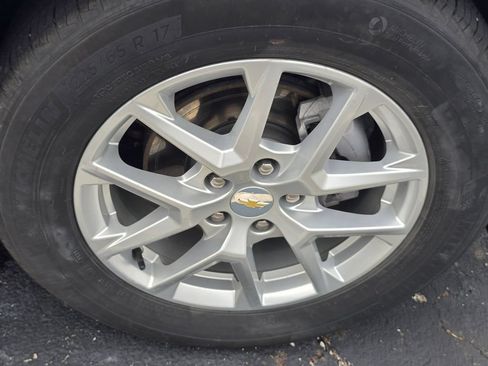 Used 2022 Chevrolet Equinox LT FWD image 18