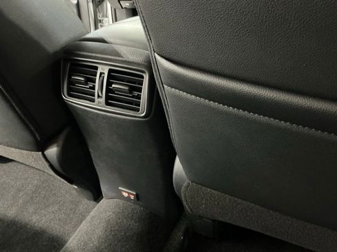 Used 2020 Nissan Rogue SL FWD image 17