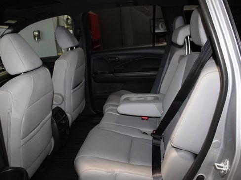 Used 2023 Honda Passport EX-L image 18
