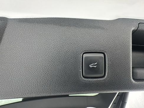 Used 2023 Ford Escape ST-Line image 16