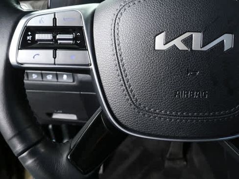 Used 2024 Kia Telluride EX image 10