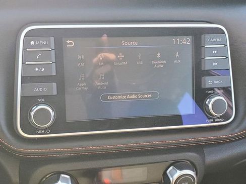 Used 2019 Nissan Kicks SR image 26