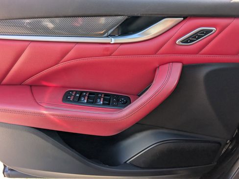 Used 2022 Maserati Levante GT image 36