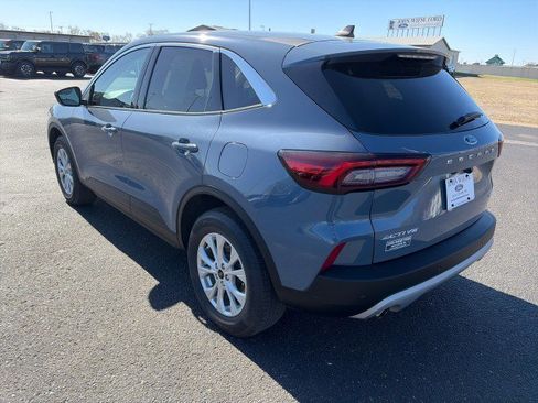 Used 2024 Ford Escape Active w/ Tech Pack #2 AWD/4WD image 3
