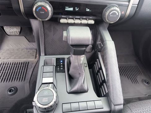 Used 2025 Toyota 4Runner SR5 image 19