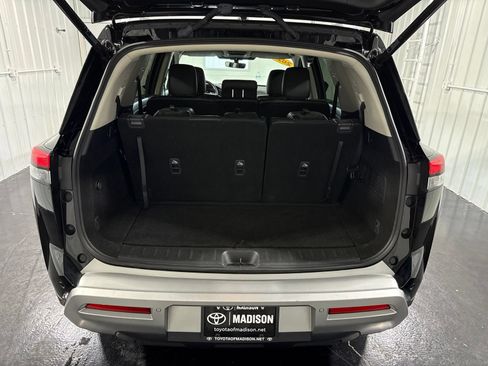 Used 2025 Nissan Pathfinder SL AWD/4WD image 44
