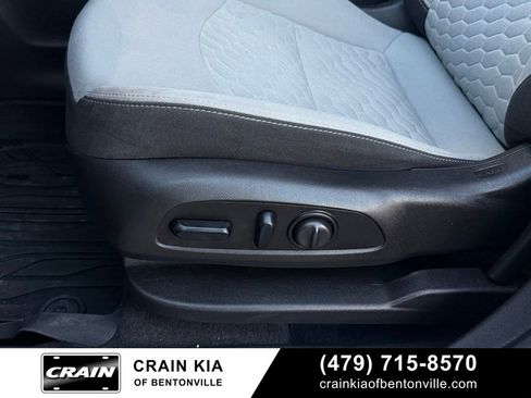 Used 2021 Chevrolet Equinox LS w/ LS Convenience Package FWD image 10