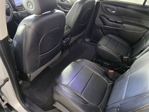 Used 2020 Chevrolet Traverse LT w/ LPO, Floor Liner Package image 15