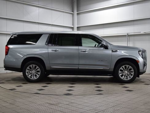 Used 2024 GMC Yukon XL Denali w/ Max Trailering Package AWD/4WD image 9