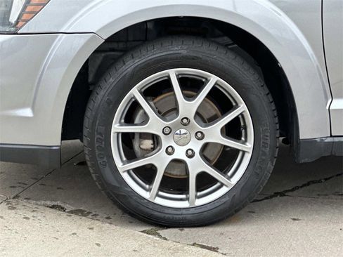 Used 2015 Dodge Journey R/T image 25