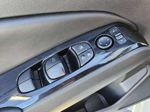 Used 2024 Nissan Altima 2.5 SR image 31