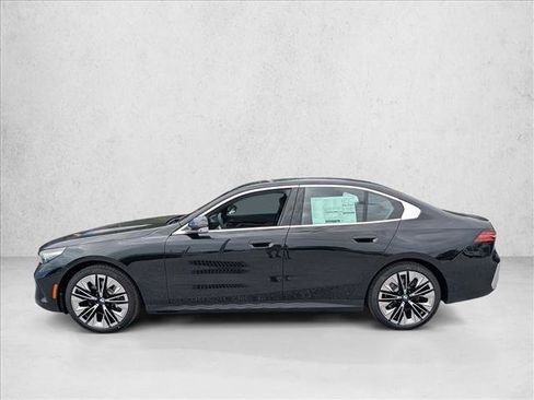 New 2026 BMW 530i RWD image 5