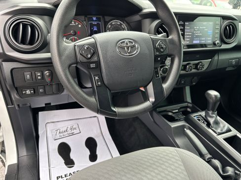 Used 2020 Toyota Tacoma SR AWD/4WD image 18