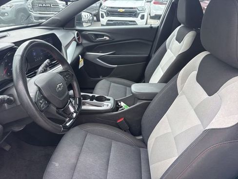 Used 2025 Chevrolet Trax RS w/ Driver Confidence Package FWD image 12