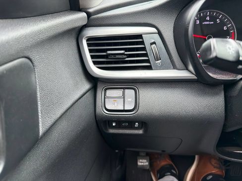 Used 2019 Kia Optima LX FWD image 7
