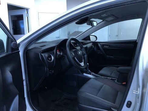 Used 2019 Toyota Corolla LE image 11