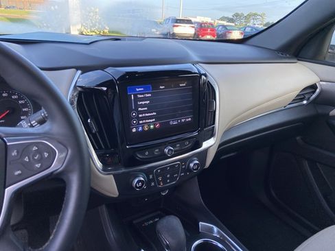 Used 2023 Chevrolet Traverse LT w/ LPO, Cargo Package AWD/4WD image 25