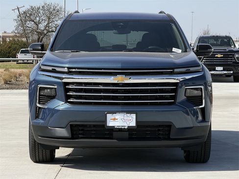 New 2026 Chevrolet Traverse LT image 7