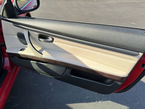 Used 2013 BMW 328i Convertible image 14