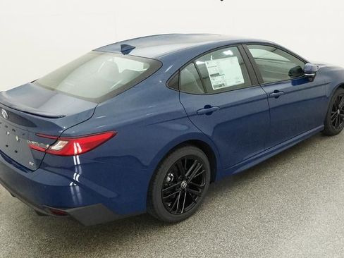 New 2026 Toyota Camry SE FWD image 9