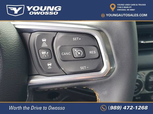 Used 2024 Jeep Wrangler Unlimited Sahara w/ Technology Group AWD/4WD image 15