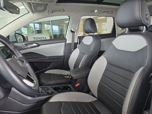 Used 2023 Volkswagen Taos SEL AWD/4WD image 19
