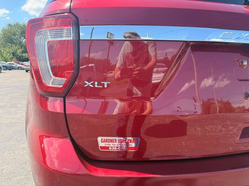 Used 2016 Ford Explorer XLT w/ Equipment Group 202A AWD/4WD image 6