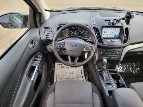 Used 2017 Ford Escape SE w/ Equipment Group 201A FWD image 11